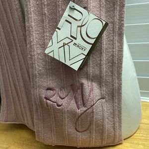 ROXY pink scarf